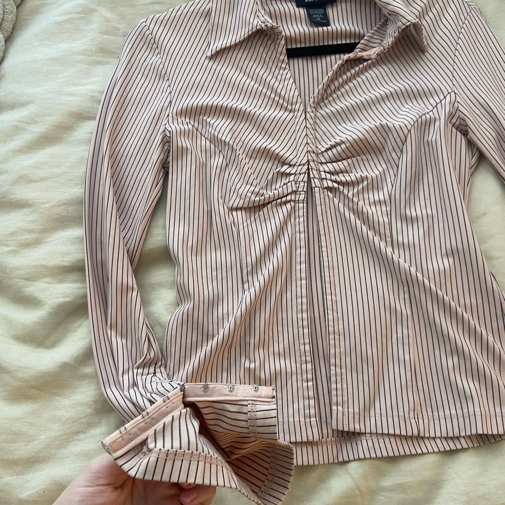 express button down top - Picture 2 of 3